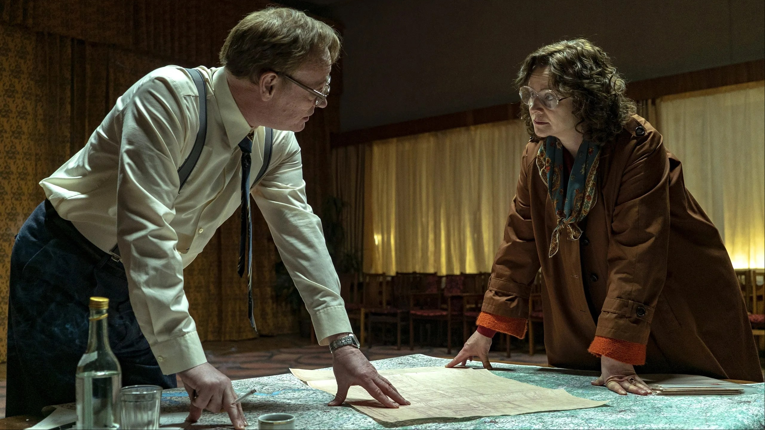 кадр из сериала «Чернобыль»